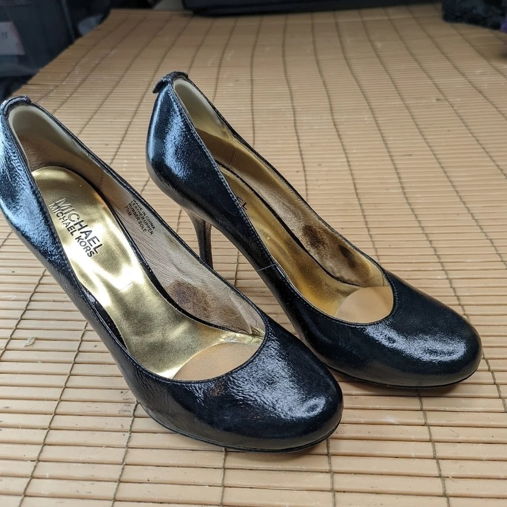 Michael Kors women's sz 7.5M classic 4